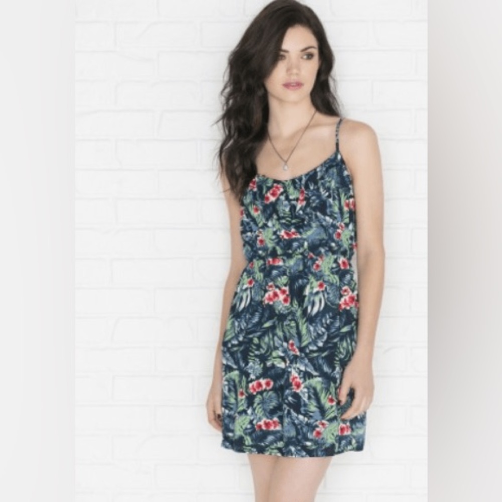Lila Clothing Co Tropical Floral Slip Dress - Size Medium
